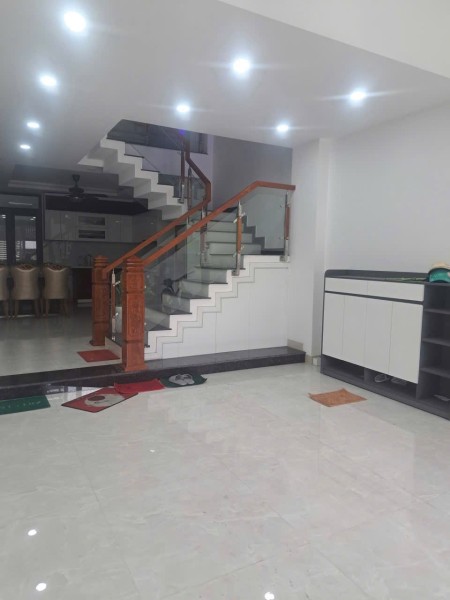 Nhà cho thuê tại Phan Huy Ích, P15, Tân Bình