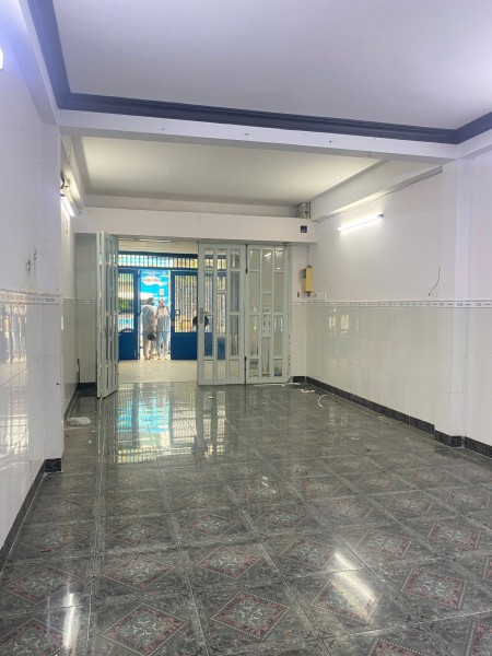 Cho thuê nhà 1 Trệt, 2 lầu, 3PN 3WC, hẻm 8m Tô Hiệu, Tân Phú