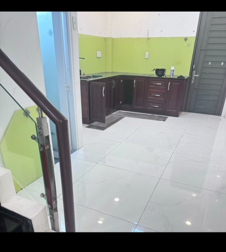 Hẻm xe hơi đường Lạc Long Quân, Quận 1, nhà 1 trệt, 2 lầu, 14 triệu/th