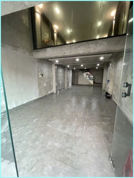 Cho thuê nhà nguyên căn mặt tiền đường Trịnh Văn Cấn – Phường Cầu Ông Lãnh, Quận 1