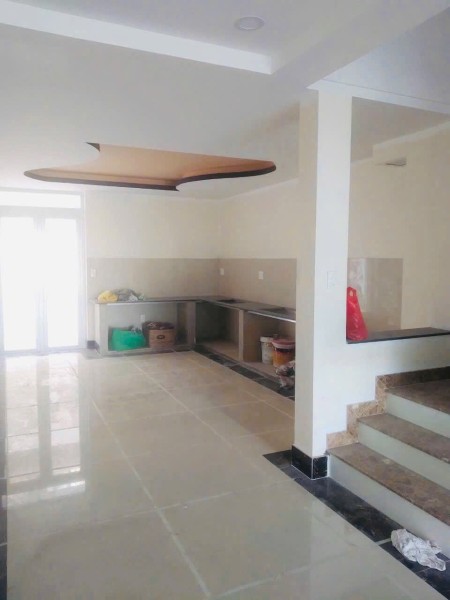 Nhà 3 lầu, có hầm, 4 phòng ngủ – 4WC giáp Trần Lựu, An Phú, Quận 2