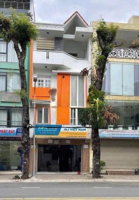 Cho thuê nhà 1 trệt + 3 lầu (4 tầng) Đường Số 65, Phường Tân Phong, Quận 7