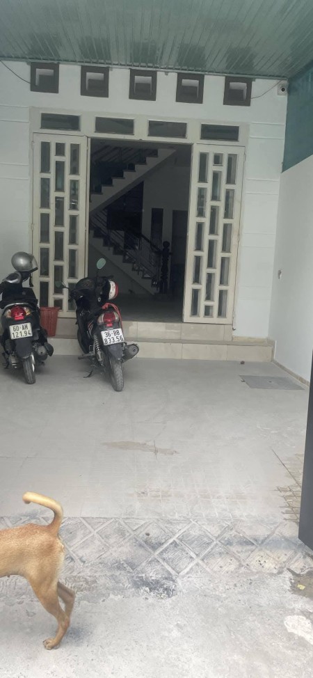 Nhà nguyên căn 90m² | Cấu trúc: 1 trệt, 2 lầu, 4PN, 3WC – Nguyễn Duy Trinh, Phú Hữu, Q9