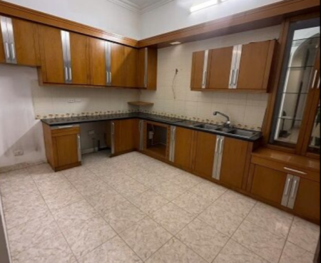 Chính chủ cho thuê nhà nguyên căn ngõ 29 Võng Thị, Tây Hồ, Hà Nội