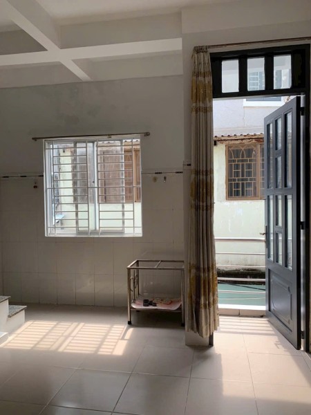 Cho thuê nhà trệt lửng 2PN 2WC Sư Vạn Hạnh Quận 10