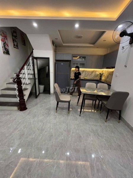 Cho thuê nhà nguyên căn Khương Trung 38m² x 4 tầng, gồm 4 phòng ngủ, 3 WC 13 triệu