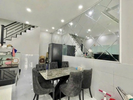 Nguyên Căn 2 Phòng hẻm Nguyễn Thị Thập P.Tân Phú - Quận 7