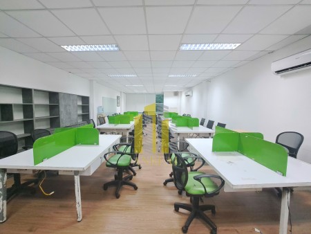 Toà Nhà Cho Thuê 88m2 Lầu 1 Trống Suốt Có sẵn Nội Thất Giá 20 Triệu