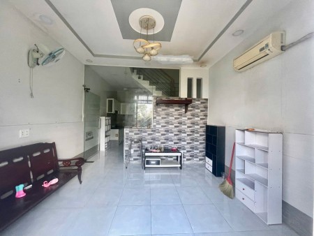 Cho thuê nhà thị trấn Hóc Môn, gần chợ Hóc Môn, 1 trệt 1 lầu chỉ 5 triệu