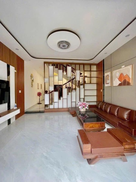 CHO THUÊ NHÀ 3 TẦNG KIỆT TRƯỜNG CHINH – SIÊU ĐẸP, FULL NỘI THẤT CAO CẤP