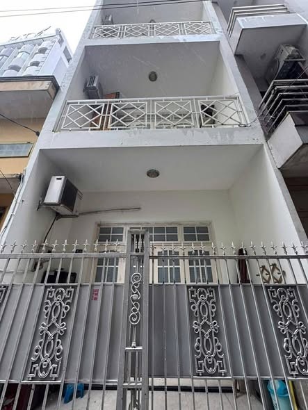 Cho thuê nhà 3 tầng – Kiệt gần chợ Hàn, Trần Phú