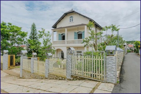 Villa Cao Cấp Hồ Than Thở Đà Lạt – View Đẹp, Vị Trí Đắc Địa 27tr
