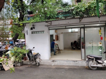 Cho thuê nhà tầng 1 mặt phố Khuất Duy Tiến, 40m² × 1 tầng 1 ngủ, 1 vệ sinh, 8 Triệu