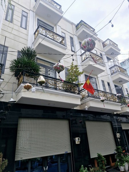 Cho thuê nhà mới đẹp + Full nội thất hẻm xe tải Phạm Văn Bạch, P.15, Tân Bình