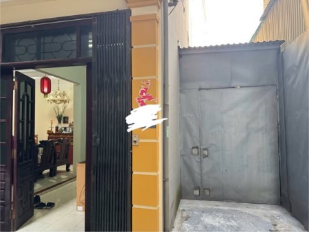 Chính Chủ Cho Thuê Nhà Nguyên Căn 3 tầng, thiết kế hợp lý: 3 phòng ngủ, 2 WC