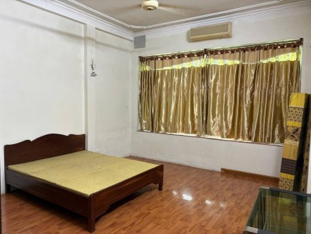 Cho thuê nhà Mặt đê Nguyễn Khoái, 50m² x 4 tầng, 12 Triệu