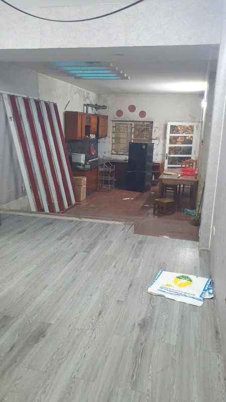 Cho thuê nhà Vạn Phúc ngõ ô tô, 92m2 x 3 tầng, 12 Triệu KD, Kho, ở gia đình, nhóm