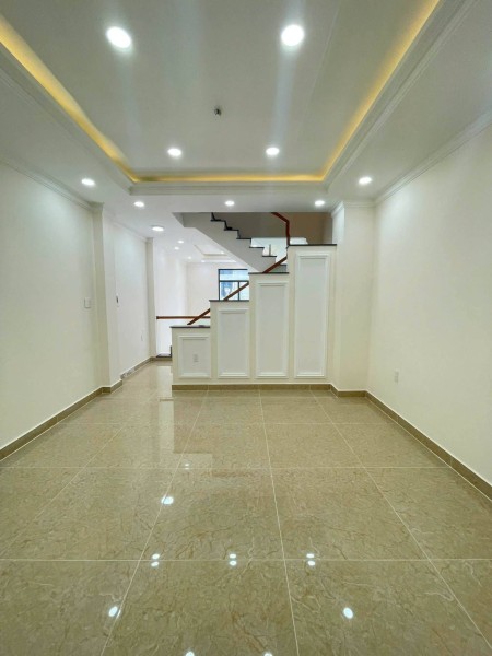 Cho thuê nhà mới 4 tầng – Hẻm rộng, ô tô ngủ trong nhà, giá 12 triệu/tháng