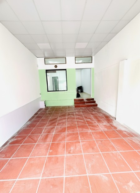 Chính chủ cho thuê nhà mới sửa 97,2m2, mặt phố Mai Phúc, hướng Đông Nam, 2 mặt tiền. Giá 13tr/tháng