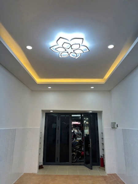 Cho thuê nhà nguyên căn 54.1m2, gần trường học, gần đường lớn