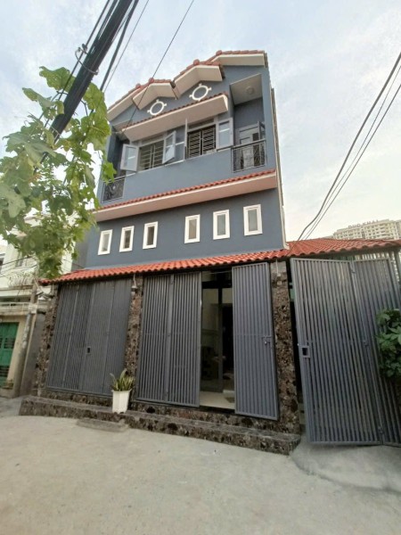 Cho thuê nhà nguyên căn 1 trệt 1 lửng 1 lầu hẻm Phạm Hữu Lầu – Quận 7