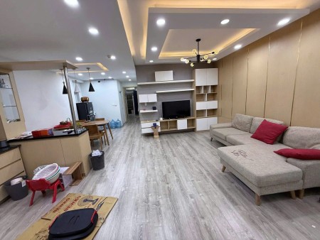 Chung cư Phúc Yên, Tân Bình 121m2 có 3Pn, full nội thất cao cấp giá 12.5tr/th