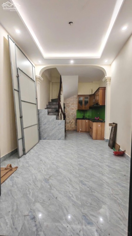 Cho thuê nhà Ngõ Hoà bình 7, 27m² x 5 tầng, 3 ngủ, 11 triệu