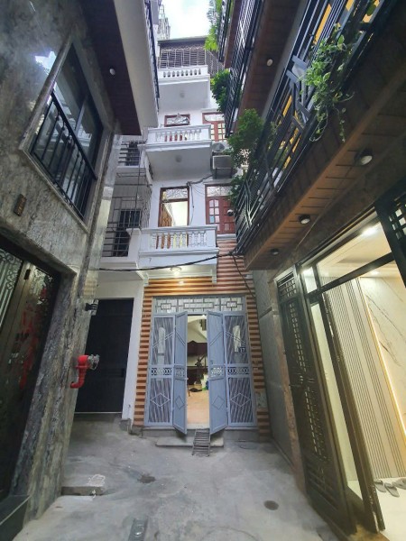 Cho thuê nhà ngõ Hoà Bình 7, 30m² x 4 tầng, 3 ngủ, 9 Triệu
