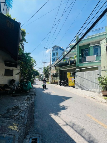 Nhà nguyên căn MTKD đường số 8 sát AEON Tân Phú 4x23 1 lầu 10tr/tháng