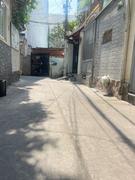 Nhà nguyên căn hẻm thông 1/ Tân Kỳ Tân Quý 3x10 1 lầu 8tr/tháng