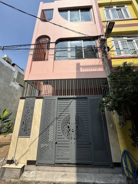 Cho thuê nhà mới 3 tầng – 5pn – hẻm xe hơi, sát Vạn Phúc City