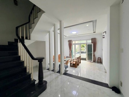 Cho thuê nhà 1 trệt – 1 lầu Long Trường, Quận 9, 7 triệu/tháng