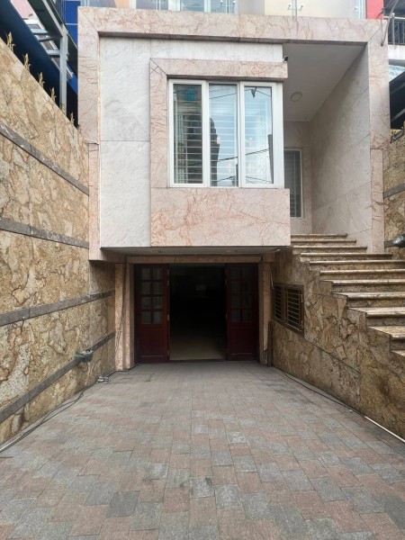 CHO THUÊ VILLA GẦN MT NGUYỄN VĂN KHỐI – CV LÀNG HOA