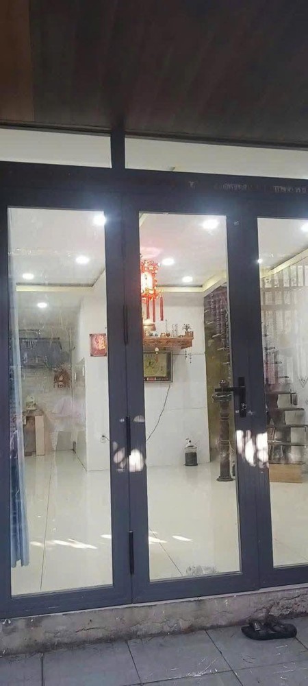 Cho thuê nhà Hiệp Bình Chánh, gần Phạm Văn Đồng, trệt - 1 lầu, có sân đậu xe