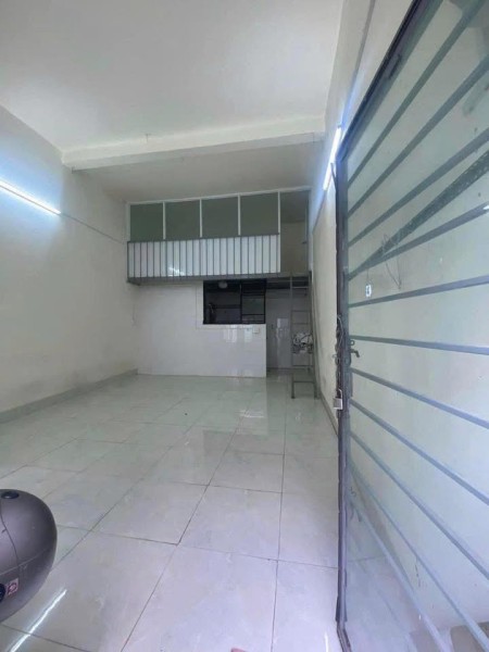 Cho thuê nhà giá rẻ gần đường Đỗ Xuân Hợp, 70m² – 1PN, 1WC