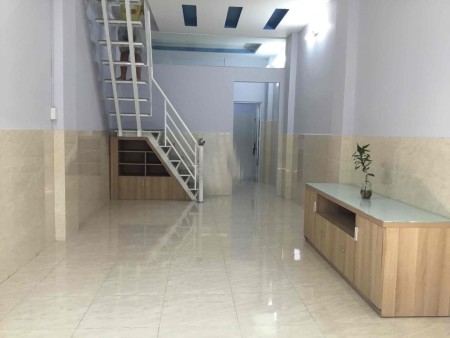 Nhà nguyên căn gần Lotte Mart, 1 lầu, 2PN, 9,5 triệu/tháng