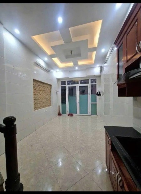 Cho thuê nhà Chợ Khâm Thiên 28m2 x 5 tầng - 3 ngủ - 3vs - 15 triệu