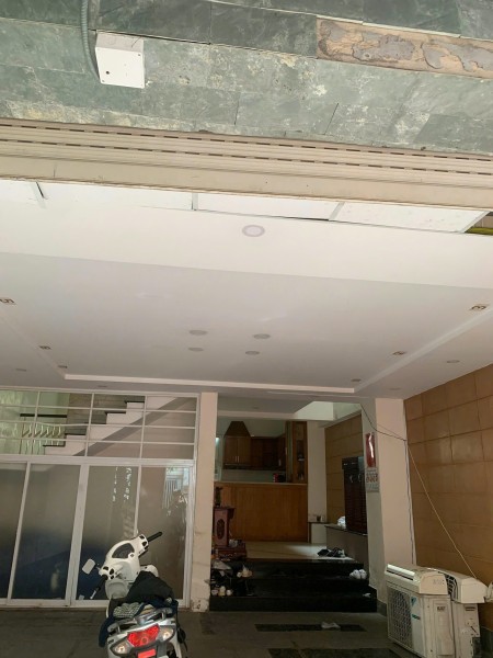 Cho thuê nhà HXH 142 Nguyễn Thị Thập,Quận 7 dt 5,5x18m, 3 lầu