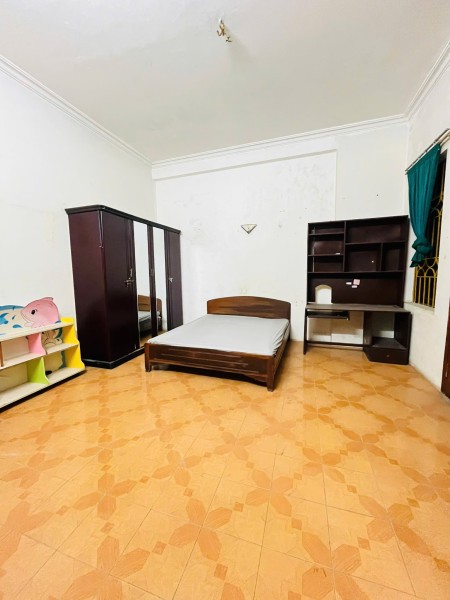 Cho thuê nhà nguyên căn ngõ 299/29 Hoàng Mai 3 tầng x 100m2, 5 ngủ, 5 wc, 12 triệu