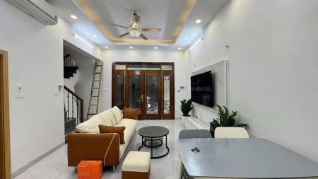 Cho thuê nhà mới Kinh Kong ngõ An Sơn 40m2 x 4 tầng, 4 ngủ, 14 Triệu vào ngay