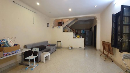 Cho thuê nhà nguyên căn ngõ 124 Vĩnh Tuy 50m2 x 3 tầng, 3 ngủ, 2 wc