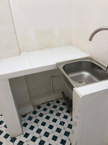 Nhà nguyên căn Trần Phú Quận 5, 1 trệt 1 lầu, ở ngay, 7 triệu/tháng