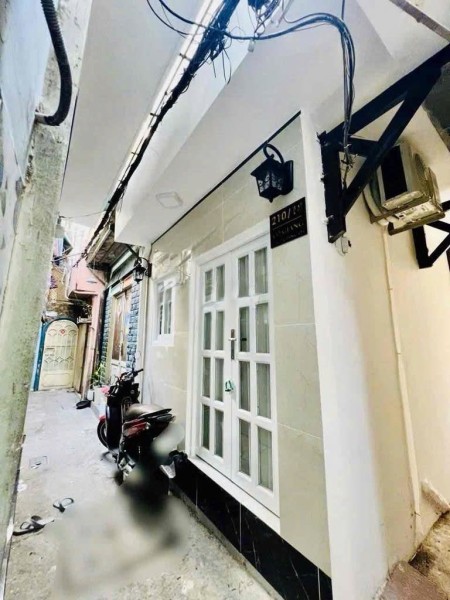 Nhà đẹp trung tâm Q1 – Cô Giang, full nội thất