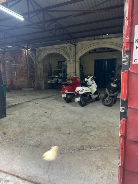 Cho Thuê Nguyên Căn Hẻm Lớn NGÔ QUYỀN Quận 5.