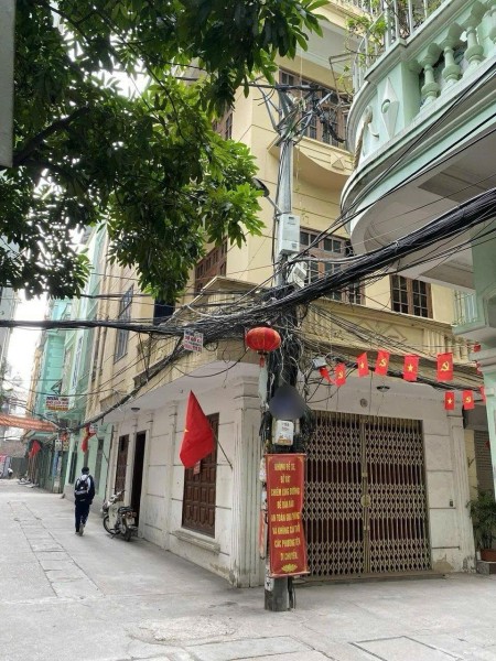 Cho thuê nhà ngõ 147 Tân Mai, 60m2 x 4 tầng, 4 phòng, 15 triệu/tháng