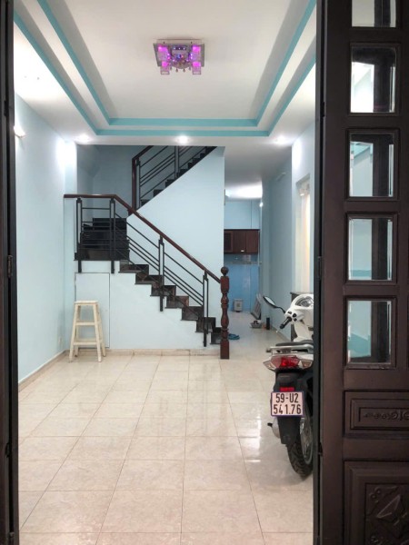 Nhà Nguyên Căn 1 trệt 2 lầu sân thượng, 4 phòng ngủ, Hẻm rộng Cách Mạng Tháng 8 , Phường 13, Quận 10