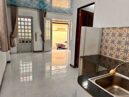 Cho thuê nhà – Hẻm Huỳnh Tấn Phát, Q7 - 5x8.5m, 2PN – 2WC – gác suốt – ban công