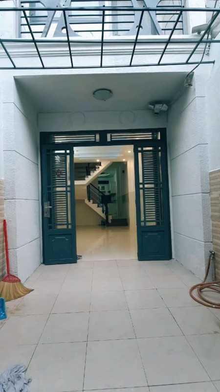 Cho thuê nhà Lê Văn Sỹ, Phường 1, Tân Bình, trệt + 3 lầu – 4PN, 3WC