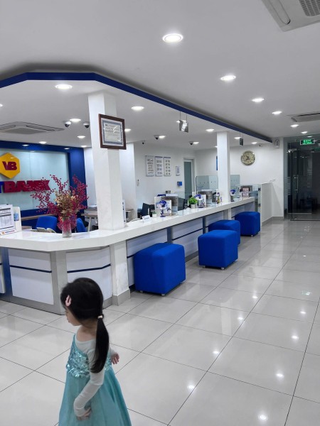 cho thuê thuê nhà nguyên căn mặt tiền Hòa Bình dt 8x15 giá thuê 65 triệu/ tháng