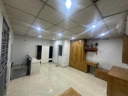 Cho thuê nhà ngõ phố Khương Thượng - 2 tầng*30m2 - 2 ngủ - 2vs - 7triệu.